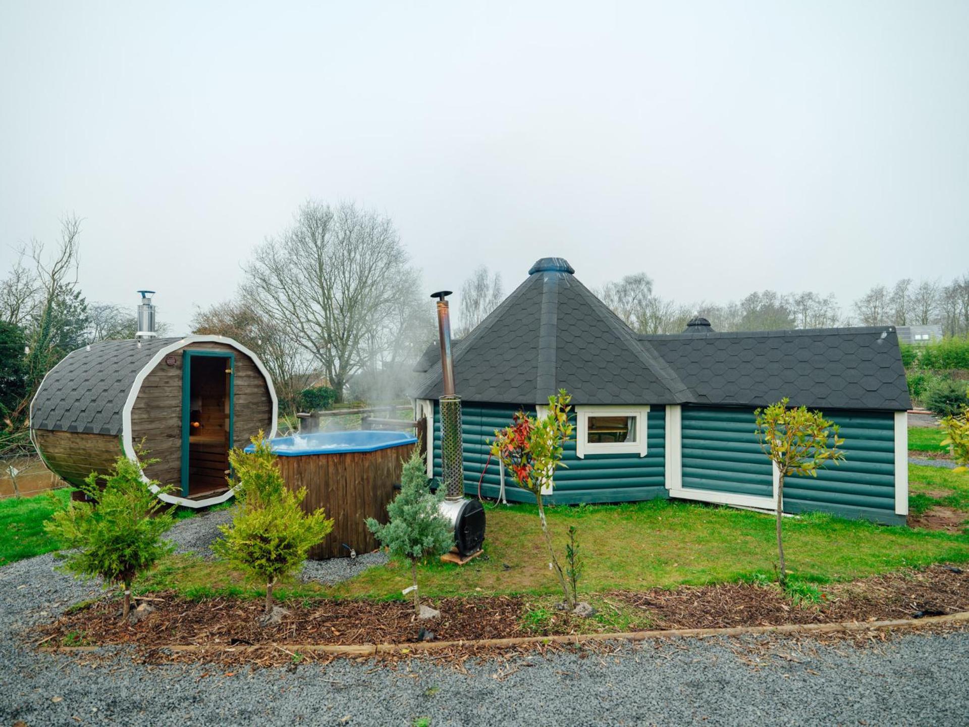 Villa Sunset Retreats The Shire Ombersley Exterior foto