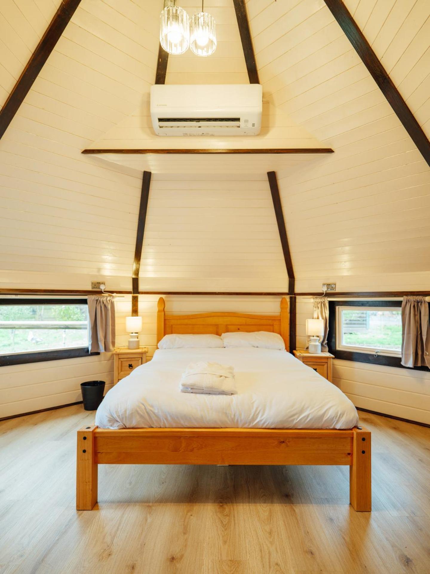 Villa Sunset Retreats The Shire Ombersley Exterior foto