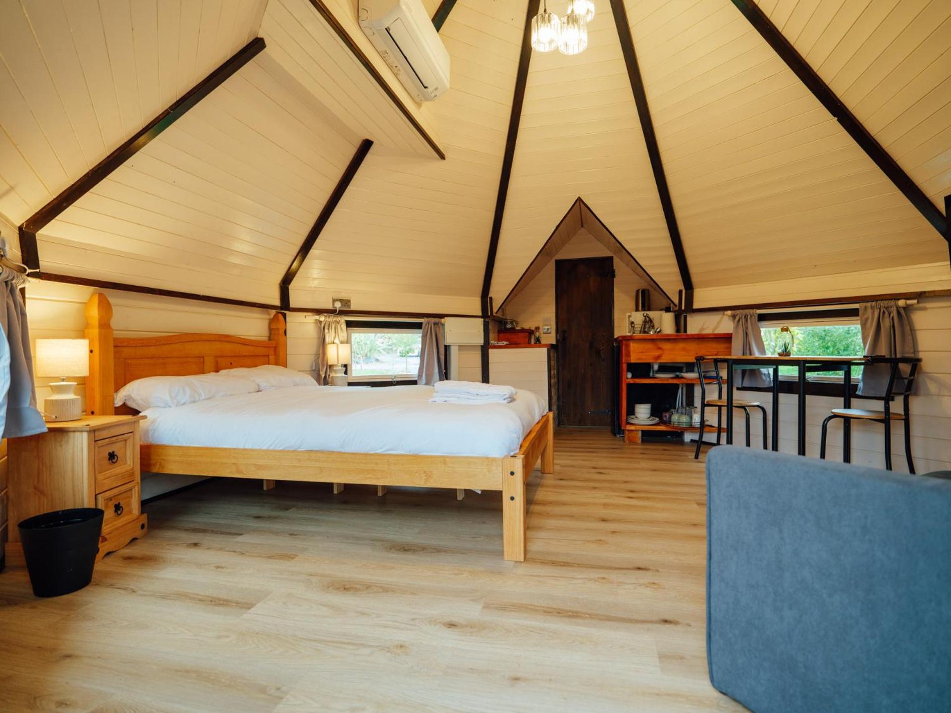 Villa Sunset Retreats The Shire Ombersley Exterior foto